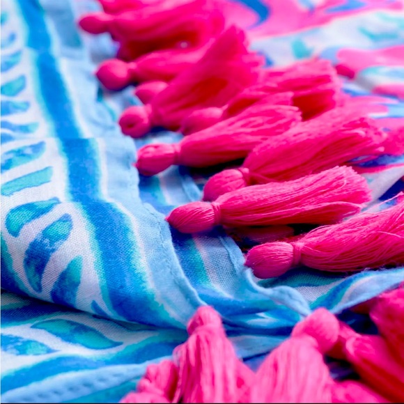 RARE LILLY PULITZER RESORT
SCARF WRAP LILLIAN
OVERSIZED BLANKET
ENGINEERED WRAP - Picture 3 of 3